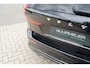 Volvo XC60 T8 Plug-in hybrid AWD Plus Dark Long range | Trekhaak | Zitverhogers | Adaptieve cruise control | Panoramisch schuif/kanteldak | Keyless | Sportstoelen | Stoel en stuurwiel verwarming | 21 inch |