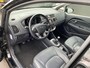 Kia Rio 1.2 CVVT World Cup Edition Nieuw geleverd en dealeronderhouden, Cruise control, Airco, Bluetooth, Privacy glass