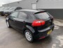 Kia Rio 1.2 CVVT World Cup Edition Nieuw geleverd en dealeronderhouden, Cruise control, Airco, Bluetooth, Privacy glass