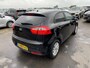 Kia Rio 1.2 CVVT World Cup Edition Nieuw geleverd en dealeronderhouden, Cruise control, Airco, Bluetooth, Privacy glass