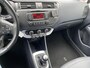 Kia Rio 1.2 CVVT World Cup Edition Nieuw geleverd en dealeronderhouden, Cruise control, Airco, Bluetooth, Privacy glass
