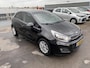 Kia Rio 1.2 CVVT World Cup Edition Nieuw geleverd en dealeronderhouden, Cruise control, Airco, Bluetooth, Privacy glass