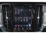 Volvo V90 T4 R-Design Business Sport - IntelliSafe Assist & Surround - Harman Kardon audio - DAB - Keyless - Elektr. verstelbare voorstoelen met geheugen - Apple® CarPlay - Android Auto - Navigatiesysteem - Elektr. bedienbare achterklep - Stoelverwarming voor & achter - Stuurwielverwarming - Standkachel - Parkeersensoren voor & achter - Lederlook dashboard - Cross Traffic Alert - CD speler - 18 inch LMV