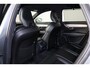 Volvo V90 T4 R-Design Business Sport - IntelliSafe Assist & Surround - Harman Kardon audio - DAB - Keyless - Elektr. verstelbare voorstoelen met geheugen - Apple® CarPlay - Android Auto - Navigatiesysteem - Elektr. bedienbare achterklep - Stoelverwarming voor & achter - Stuurwielverwarming - Standkachel - Parkeersensoren voor & achter - Lederlook dashboard - Cross Traffic Alert - CD speler - 18 inch LMV
