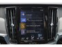 Volvo V90 T4 R-Design Business Sport - IntelliSafe Assist & Surround - Harman Kardon audio - DAB - Keyless - Elektr. verstelbare voorstoelen met geheugen - Apple® CarPlay - Android Auto - Navigatiesysteem - Elektr. bedienbare achterklep - Stoelverwarming voor & achter - Stuurwielverwarming - Standkachel - Parkeersensoren voor & achter - Lederlook dashboard - Cross Traffic Alert - CD speler - 18 inch LMV