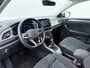 Volkswagen T-Roc 1.5 TSI Style | Trekhaak | Stoelverwarming | Carplay | 17" |