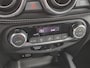 Nissan Juke 1.6 Hybrid N-Connecta / Navigatie via Apple Carplay of Android Auto / Achteruitrijcamera / Keyless Entry/Start / Cruise control / Climate control / Parkeersensoren voor en achter /
