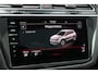 Volkswagen Tiguan 1.4 TSI eHybrid 245pk R-Line Business+ | SoH 90% | Panoramadak | Trekhaak | Achteruitrijcamera | Stoelverwarming | Head-up Display | Black Style