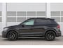 Volkswagen Tiguan 1.4 TSI eHybrid 245pk R-Line Business+ | SoH 90% | Panoramadak | Trekhaak | Achteruitrijcamera | Stoelverwarming | Head-up Display | Black Style
