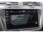 Volkswagen Tiguan 1.4 TSI eHybrid 245pk R-Line Business+ | SoH 90% | Panoramadak | Trekhaak | Achteruitrijcamera | Stoelverwarming | Head-up Display | Black Style