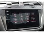 Volkswagen Tiguan 1.4 TSI eHybrid 245pk R-Line Business+ | SoH 90% | Panoramadak | Trekhaak | Achteruitrijcamera | Stoelverwarming | Head-up Display | Black Style