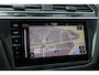 Volkswagen Tiguan 1.4 TSI eHybrid 245pk R-Line Business+ | SoH 90% | Panoramadak | Trekhaak | Achteruitrijcamera | Stoelverwarming | Head-up Display | Black Style