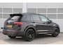 Volkswagen Tiguan 1.4 TSI eHybrid 245pk R-Line Business+ | SoH 90% | Panoramadak | Trekhaak | Achteruitrijcamera | Stoelverwarming | Head-up Display | Black Style