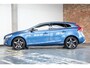 Volvo V40 T3 Polar+ Sport | Afneembare trekhaak | Panoramadak | Premium Audio by Harman Kardon | Navigatie | Parkeercamera | Parkeersensoren voor en achter | Volvo on Call | Keyless Entree | Volvo Guard Alarm