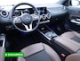 Mercedes-Benz GLA 250 e Luxury Line | Pano | Elec. klep | Elec. Trekhaak | Stoel- stuurverwarming | Adap. Cruise | HUD | Sfeerverlichting | Elec. verstelbare bestuurdersstoel met geheugen, Camera, Navigatie Incl. winterset op 17"LMV