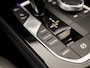 BMW 1-Serie 118i Sport Automaat (APPLE CARPLAY, GROOT NAVI, LEDER, CAMERA, SPORTSTOELEN, SFEERVERLICHTING, CRUISE, NIEUWSTAAT)