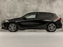 BMW 1-Serie 118i Sport Automaat (APPLE CARPLAY, GROOT NAVI, LEDER, CAMERA, SPORTSTOELEN, SFEERVERLICHTING, CRUISE, NIEUWSTAAT)