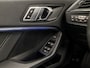 BMW 1-Serie 118i Sport Automaat (APPLE CARPLAY, GROOT NAVI, LEDER, CAMERA, SPORTSTOELEN, SFEERVERLICHTING, CRUISE, NIEUWSTAAT)