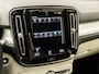 Volvo XC40 1.5 T5 Recharge Inscription 262Pk Automaat (APPLE CARPLAY, GROOT NAVI, LEDER, CAMERA, SPORTSTOELEN, GETINT GLAS, KEYLESS, ELEK ACHTERKLEP, NIEUWSTAAT)