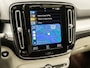 Volvo XC40 1.5 T5 Recharge Inscription 262Pk Automaat (APPLE CARPLAY, GROOT NAVI, LEDER, CAMERA, SPORTSTOELEN, GETINT GLAS, KEYLESS, ELEK ACHTERKLEP, NIEUWSTAAT)