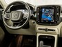Volvo XC40 1.5 T5 Recharge Inscription 262Pk Automaat (APPLE CARPLAY, GROOT NAVI, LEDER, CAMERA, SPORTSTOELEN, GETINT GLAS, KEYLESS, ELEK ACHTERKLEP, NIEUWSTAAT)
