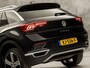 Volkswagen T-Roc 1.0 TSI Sport (VIRTUAL COCKPIT, APPLE CARPLAY, GROOT NAVI, CAMERA, ZWART HEMEL, SPORTSTOELEN, LED KOPLAMPEN, ADAPTIVE CRUISE, GETINT GLAS, NIEUWSTAAT)