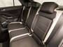 Volkswagen T-Roc 1.0 TSI Sport (VIRTUAL COCKPIT, APPLE CARPLAY, GROOT NAVI, CAMERA, ZWART HEMEL, SPORTSTOELEN, LED KOPLAMPEN, ADAPTIVE CRUISE, GETINT GLAS, NIEUWSTAAT)