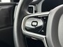 Volvo XC60 B5 264PK R-Design| Pano| Camera| Stoelverwarming| Trekhaak