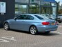 BMW 3-Serie Coupé 320i Corporate Lease/2E EIG/6-BAK/CARPLAY/NAVI/NETTE STATT!!