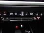 Audi Q4 e-tron 45 Edition 82 kWh l Climate control l Navigatie l Parkeersensoren l Audi smartphone interface l Privacy glas l Optiekpakket zwart plus l LED-koplampen l Audi sound system l Lichtmetalen wielen
