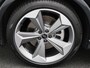 Audi Q4 e-tron 45 Edition 82 kWh l Climate control l Navigatie l Parkeersensoren l Audi smartphone interface l Privacy glas l Optiekpakket zwart plus l LED-koplampen l Audi sound system l Lichtmetalen wielen
