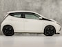 Toyota Aygo 1.0 VVT-i x-play (5 DEURS, CAMERA, CRUISE, BLUETOOTH, SPORTSTOELEN, NIEUWE APK, NIEUWSTAAT)