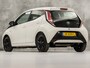 Toyota Aygo 1.0 VVT-i x-play (5 DEURS, CAMERA, CRUISE, BLUETOOTH, SPORTSTOELEN, NIEUWE APK, NIEUWSTAAT)