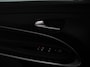 Jeep Avenger Summit 54 kWh Camera Lichtmetalen Velgen 18" Navigatie Apple Carplay/ Android Auto Sfeerverlichting Parkeersensor achter Cruise Control Stoelverwarming Full LED Virtual Cockpit Climate Control Two tone Electrisch bedienbare achterkep