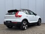 Volvo EX40 Single Motor Extended Range Plus Europa 82 kWh | Panoramadak | Microtech/Nubuck bekleding Charcoal | Harman Kardon audio | 20" Lichtmetalen velgen | Elektrisch verstelbare voorstoelen | Climate Pack