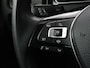 Volkswagen Golf 1.5 TSI Highline | Carplay | Full LED | Trekhaak | Camera | Adaptive cruise | Navigatie | Parkeerhulp | Virtual Cockpit | Climate control | Bluetooth | Getint glas