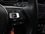 Volkswagen Golf 1.5 TSI Highline | Carplay | Full LED | Trekhaak | Camera | Adaptive cruise | Navigatie | Parkeerhulp | Virtual Cockpit | Climate control | Bluetooth | Getint glas