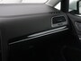 Volkswagen Golf 1.5 TSI Highline | Carplay | Full LED | Trekhaak | Camera | Adaptive cruise | Navigatie | Parkeerhulp | Virtual Cockpit | Climate control | Bluetooth | Getint glas