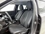 Peugeot 2008 SUV Allure Pack 130pk Automaat | Navigatie via Apple Carplay / Android Auto | Achteruitrijcamera | 3D Cockpit | Climate Control | Adaptieve Cruise Control | Led koplampen | Parkeersensoren | Verwarmde voorruit | Keyless start | Bluetooth | DAB+ radio | Donker getint glas | Trekhaak | 17" lichtmetalen velgen |