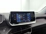 Peugeot 2008 SUV Allure Pack 130pk Automaat | Navigatie via Apple Carplay / Android Auto | Achteruitrijcamera | 3D Cockpit | Climate Control | Adaptieve Cruise Control | Led koplampen | Parkeersensoren | Verwarmde voorruit | Keyless start | Bluetooth | DAB+ radio | Donker getint glas | Trekhaak | 17" lichtmetalen velgen |