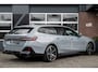 BMW 5-Serie 520i Touring M Sport | Harman/Kardon | Driving Ass. Plus | Trekhaak | Stoelverwarming | 20' Inch |