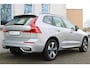 Volvo XC60 T6 Plug-in hybrid AWD Plus Dark | Verwarmbare Voor- En Achterstoelen | 360 Graden Camera | Apple Carplay/Android Auto | Adaptieve Cruise Control | Panoramisch Schuif-/kanteldak | Draadloze Telefoonlader | Trekhaak Semi-Elektrisch | LED Koplampen | Elektrisch Verstelbare Stoelen | Keyless Entry | Lederen Bekleding | Stuurwielverwarming