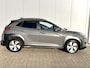 Hyundai Kona Electric EV Premium 64 kWh / SOH 99,7% / Stoelverwarming en verkoeling / Airco / Apple CarPlay/Android Auto / Cruise Control / Navigatie /