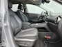 Hyundai Kona Electric EV Premium 64 kWh / SOH 99,7% / Stoelverwarming en verkoeling / Airco / Apple CarPlay/Android Auto / Cruise Control / Navigatie /