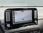 Hyundai Kona Electric EV Premium 64 kWh / SOH 99,7% / Stoelverwarming en verkoeling / Airco / Apple CarPlay/Android Auto / Cruise Control / Navigatie /