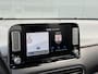 Hyundai Kona Electric EV Premium 64 kWh / SOH 99,7% / Stoelverwarming en verkoeling / Airco / Apple CarPlay/Android Auto / Cruise Control / Navigatie /