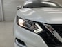 Nissan Qashqai 1.3 DIG-T N-Connecta / Nederlandse Auto / Dealer Onderhouden / Trekhaak 1300 KG / Panoramadak / Navigatie / 360 Graden Camera / Parkeersensoren Voor + Achter / Climate Control / Cruise Control /