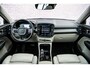 Volvo XC40 1.5 T3 Inscription | Trekhaak | Panoramadak | Elektrisch bedienbare stoelen | Adaptieve cruise control | BLIS | 360 Camera | Stoel-achterbank-stuurwiel- en parkeerverwarming | Harman Kardon audio |