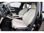 Volvo XC40 1.5 T3 Inscription | Trekhaak | Panoramadak | Elektrisch bedienbare stoelen | Adaptieve cruise control | BLIS | 360 Camera | Stoel-achterbank-stuurwiel- en parkeerverwarming | Harman Kardon audio |