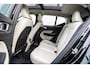 Volvo XC40 1.5 T3 Inscription | Trekhaak | Panoramadak | Elektrisch bedienbare stoelen | Adaptieve cruise control | BLIS | 360 Camera | Stoel-achterbank-stuurwiel- en parkeerverwarming | Harman Kardon audio |